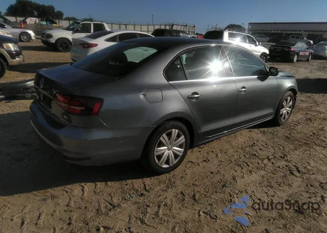 2017 Volkswagen Jetta 1.4T S z USA, uszkodzony, nr VIN 3VW2B7AJ3HM391833